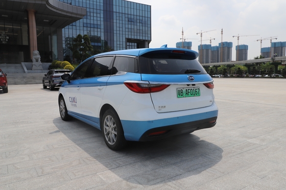BYDs meistverkauftes rein elektrisches Taxi, der neue e6, hat eine Reichweite von 500 km.
